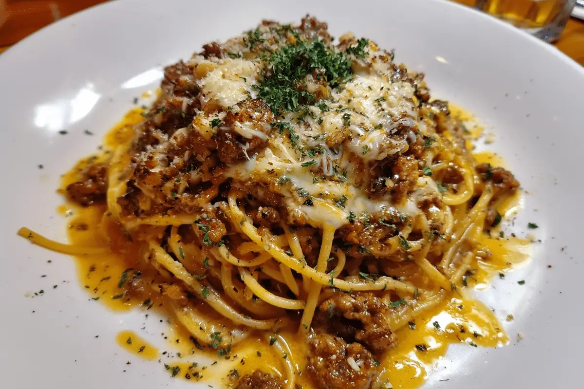 Creamy Garlic Butter Spaghetti with Parmesan Beef
