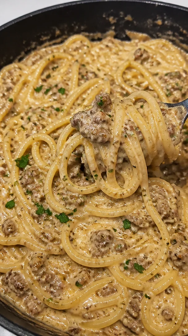 Creamy Garlic Butter Beef Spaghetti Recipe for Family Dinner